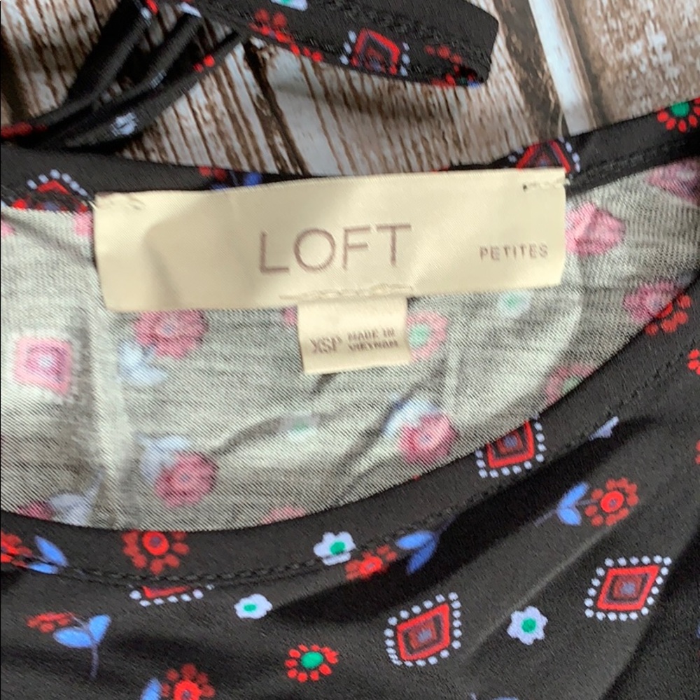 Cute loft top - Picture 3 of 3